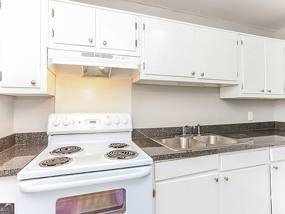 5th image of 4133 Conley Cir
