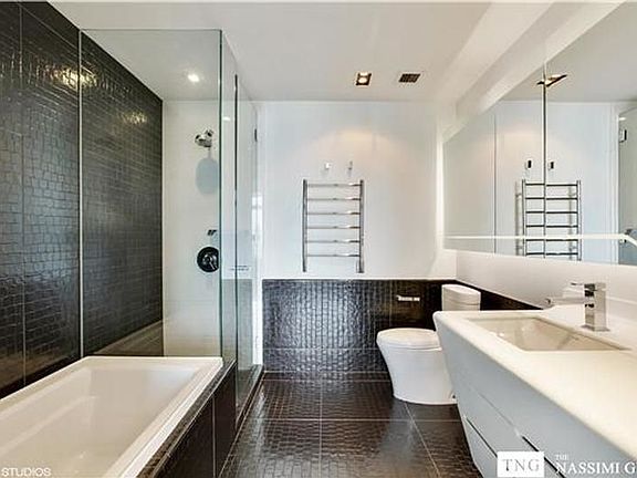 5th image of 123 Washington St #42AB