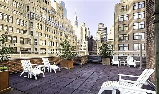 Sold by R New York | media 8