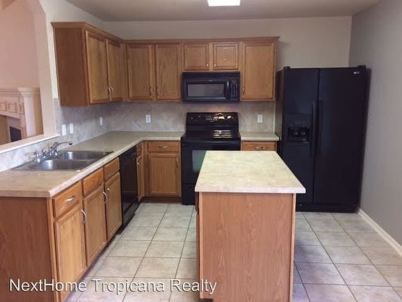 5th image of 3500 Catalina Dr