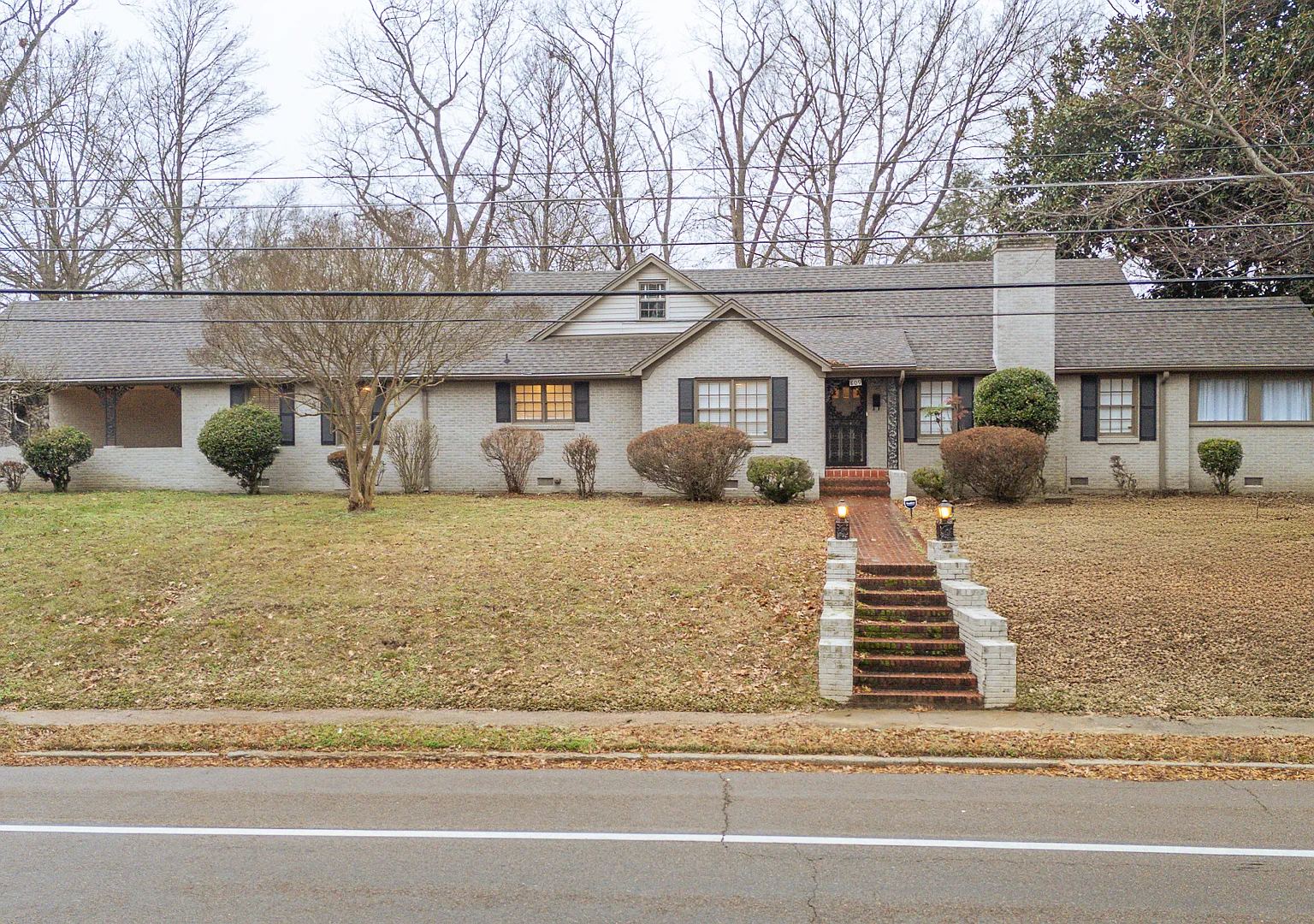 5 bed, 2664 sqft, $1,000 — Photo 1