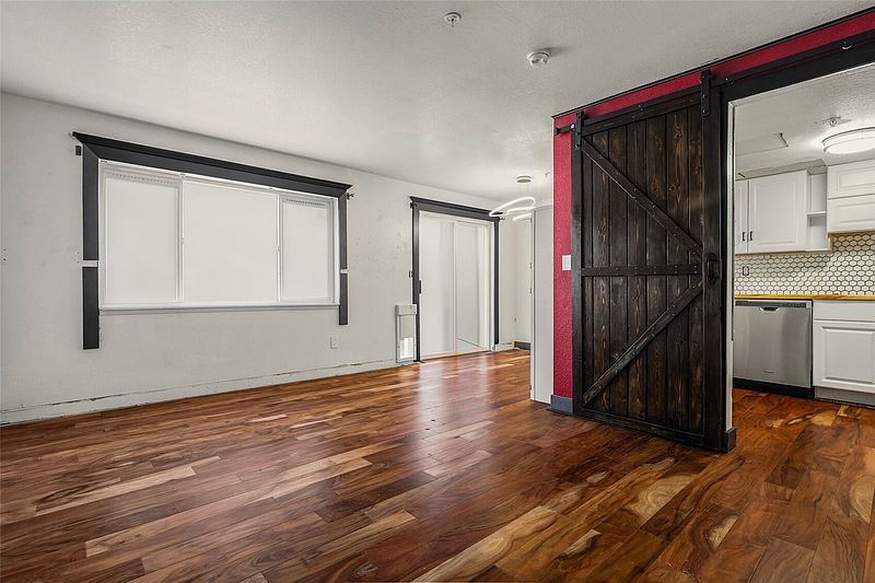 4th image of 1505 W Casino Road #14