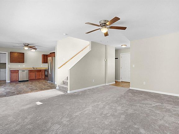 4th image of 3837 Dorchester Ct