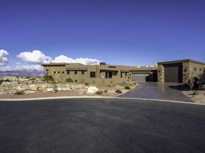 2027 S Pinnacle Cir, St George, UT, 84790