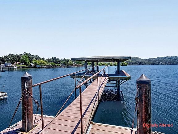 3rd image of 13911 Lakeshore Dr