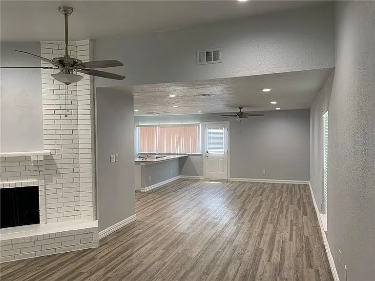 5601 Squires Dr — Photo 5