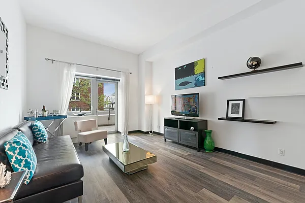 Rented by The Dermot Realty Management Company | media 6