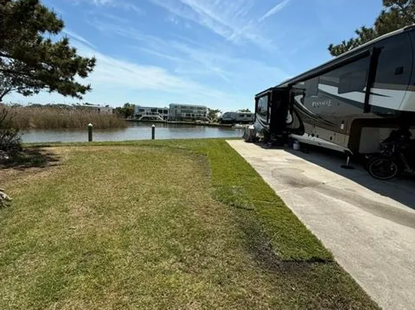 3665 Sandpiper Rd #95A, Virginia Beach, VA 23456