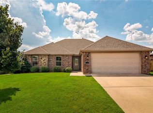 106 Peyton St, Lowell, AR 72745