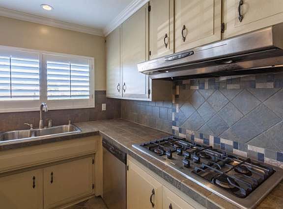 5th image of 3508 La Mesa Ave