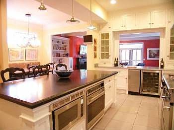 5th image of 4023 N Paulina St