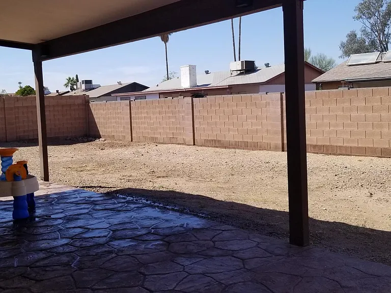 818 W Fogal Way — Photo 19