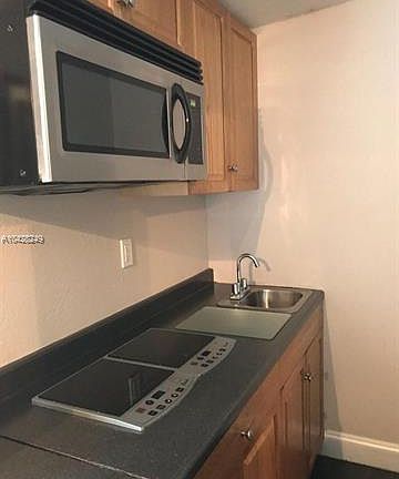 4th image of 1730 NE 140th St #0