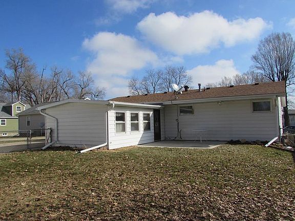4th image of 108 N Conrey St