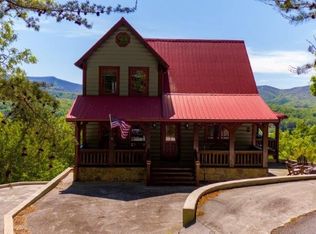 345 Mountain Dr N, Hiawassee, GA 30546