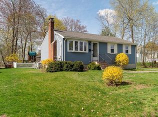 11 Holly Dr, Norwood, MA 02062