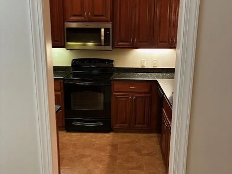 216 Holm Pl — Photo 8