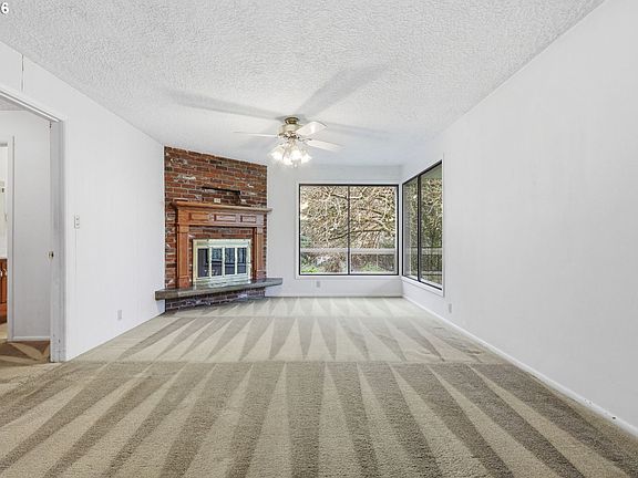 4th image of 1010 NE 65th St
