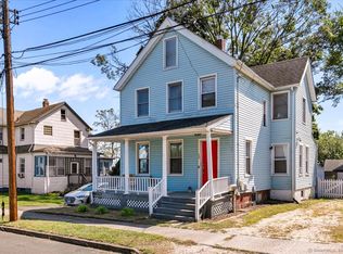 12 Noble St, West Haven, CT 06516