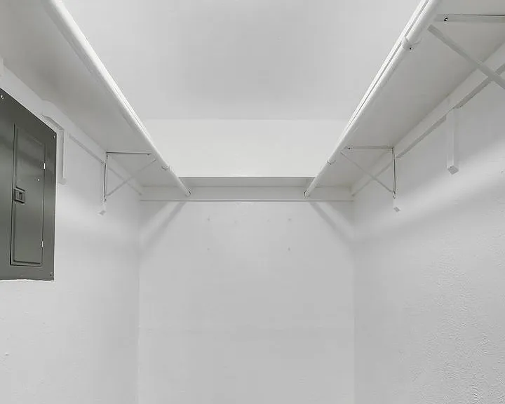 The Bravo — Photo 15