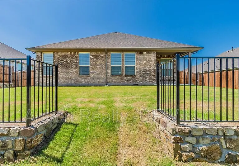 1343 Fox Hollow Rd — Photo 37