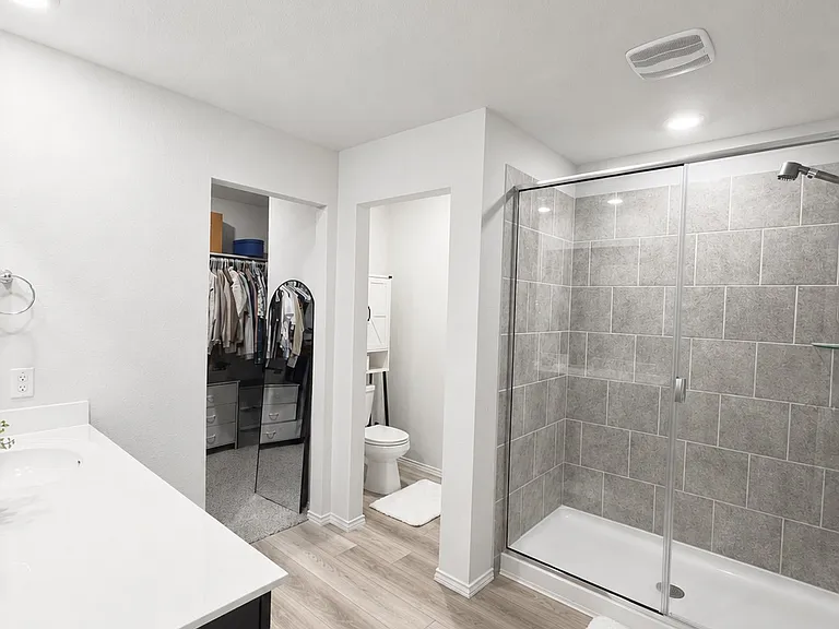 3719 Addison St — Photo 16