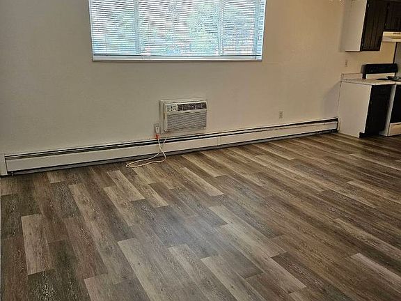 3rd image of 2219 8th Ave Unit 201