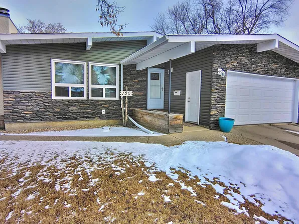 120 Akins Dr, Saint Albert, AB T8N 2X5
