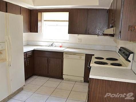 5th image of 7203 SW 3rd Ct