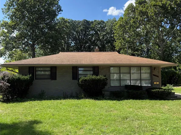 27663 Shagbark Dr, Southfield, MI 48076