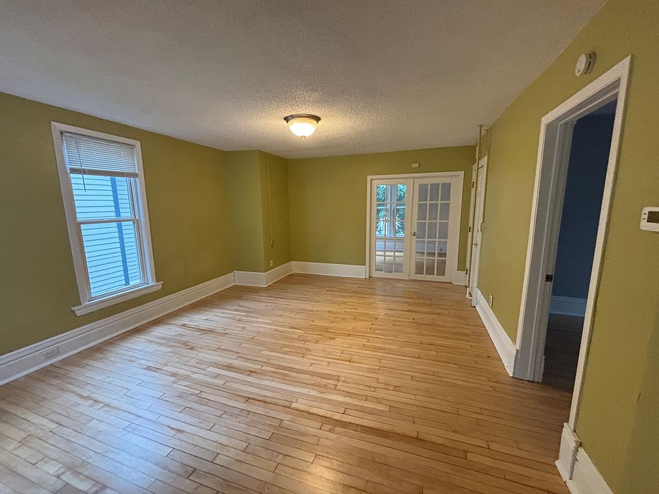 1st image of 3045 Harriet Ave APT 2