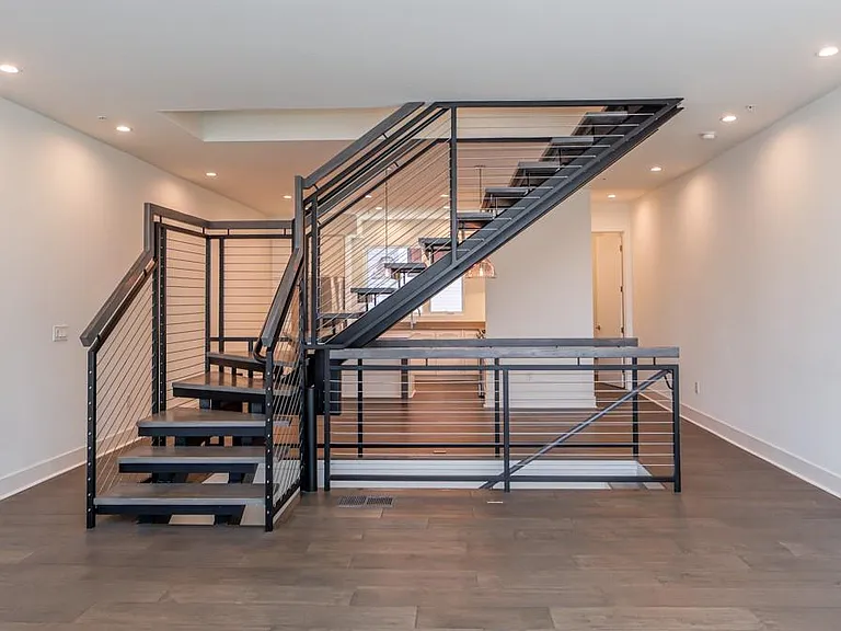 1145 Kirkwood Ave SE #14 — Photo 9