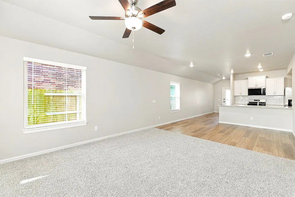 3 bed, 2.0 bath, 1420 sqft, $1,675 — Photo 4