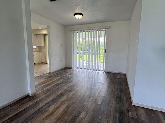 4th image of 533 Crandall St