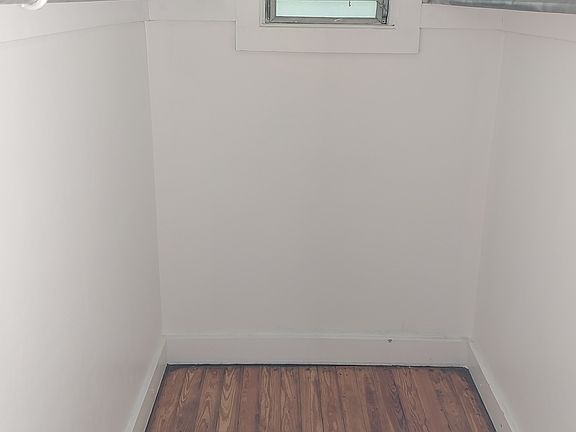 5th image of 509 1st Ave S