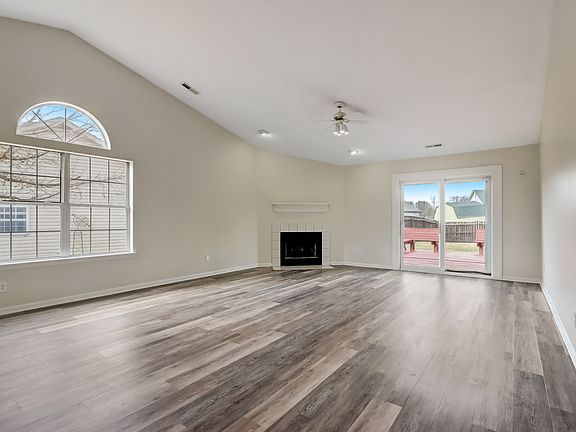 3rd image of 12524 Winding Creek Ln