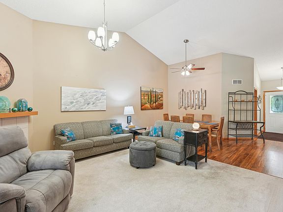 4th image of 7913 Barrymore Ln