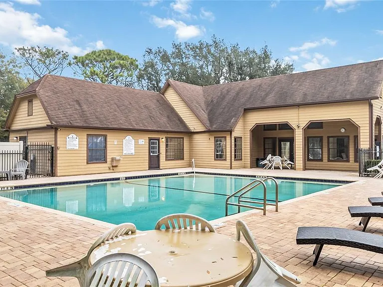 320 Black Oak Ct #107 — Photo 25