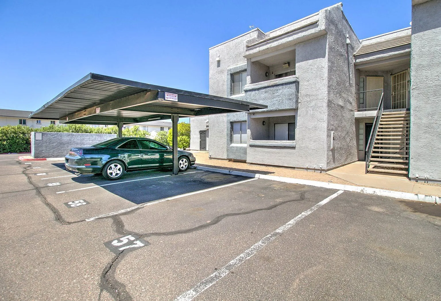 2 bed, 2.0 bath, 900 sqft, $2,000 — Photo 3