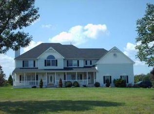 70 Chamberlain Dr, Hillsborough, NJ 08844