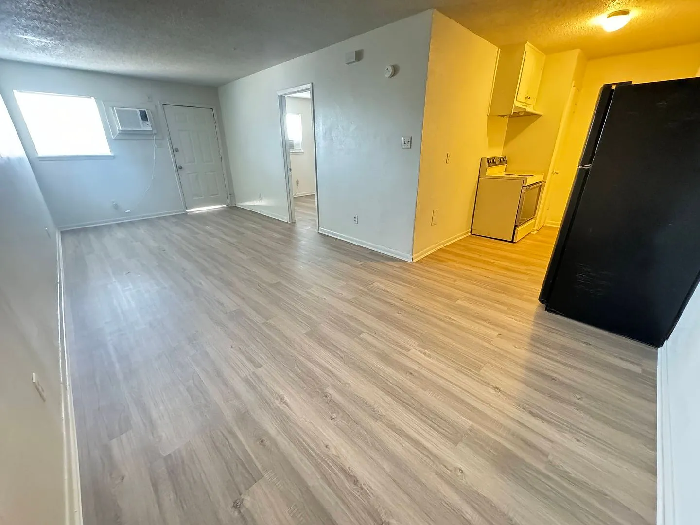 503 Sunset Ln — Photo 3