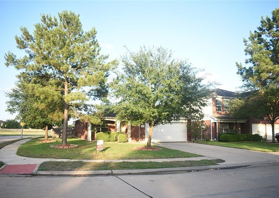 1st image of 9322 Bauer Oaks Dr