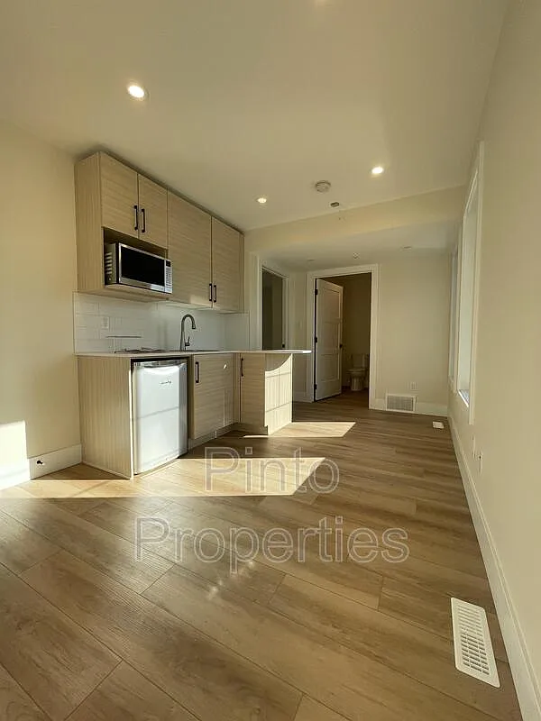 Building Photo - 8715 110th St NW #1