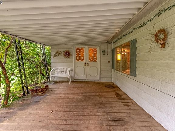 5th image of 31616 NE Southview Dr