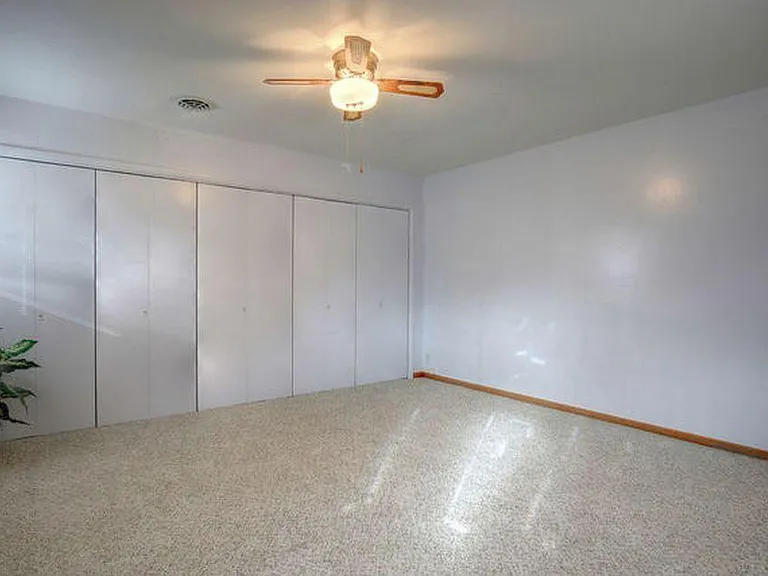 302 Greenview Dr — Photo 27