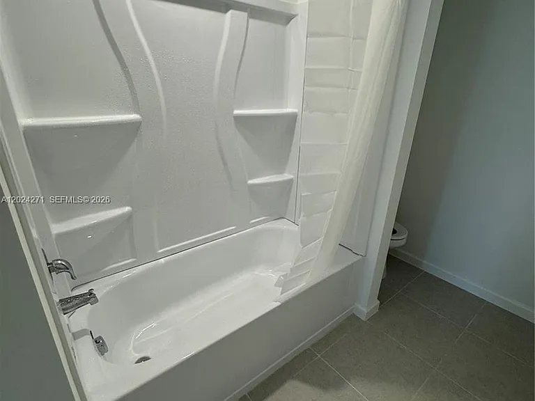 693 Carlyle Way — Photo 7