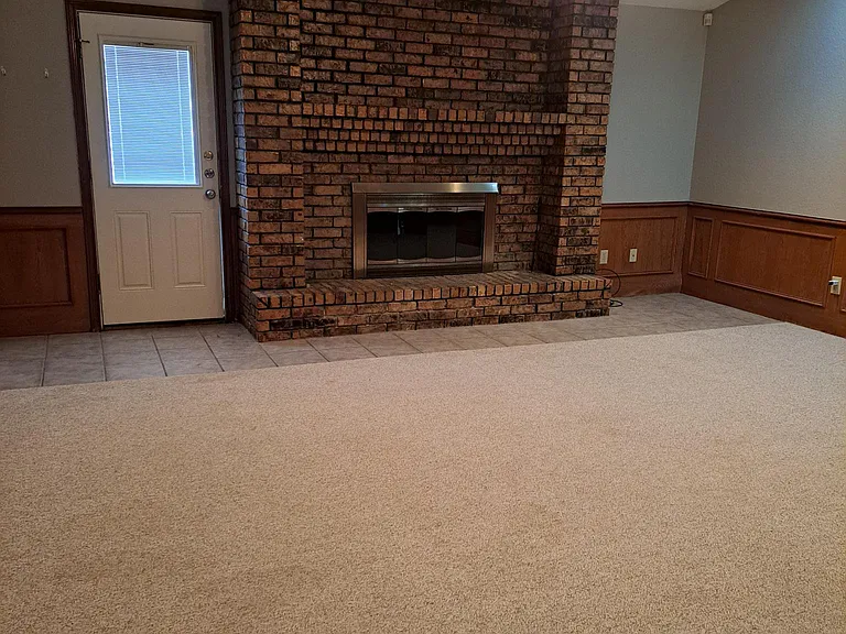 1405 Nottingham Dr — Photo 5