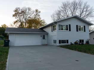 411 4th Ave NE, Byron, MN 55920