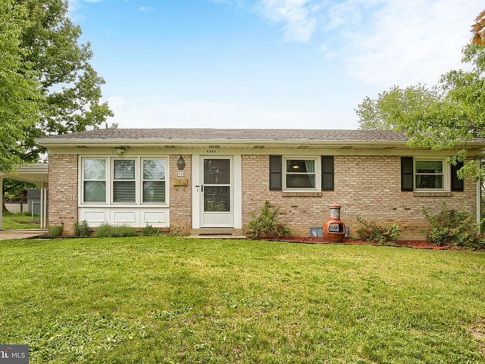 1st image of 50 Old Orchard Cir