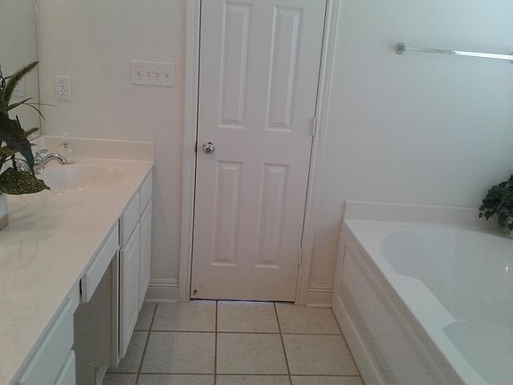 5th image of 4600 Pinehaven Dr